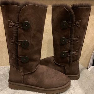 Triple Bailey Button Uggs